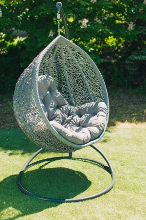 Серое подвесное кресло Веста с серой подушкой