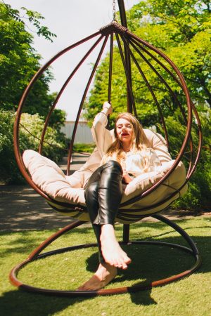 Большое подвесное кресло яйцо