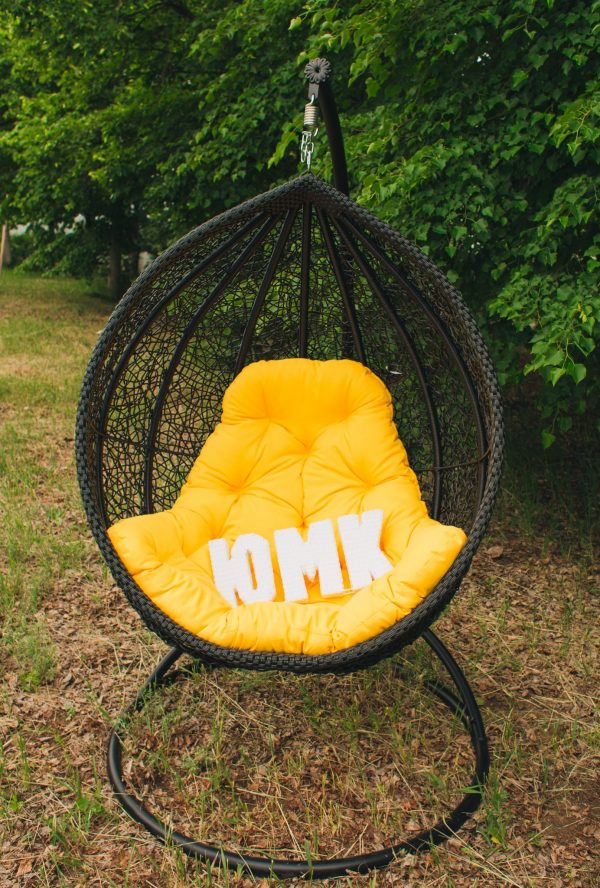 Кресло подвесное для дома Веста чёрное с жёлтым ЮМК