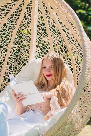 Большое усиленное подвесное кресло Веста бежевая с шампанью