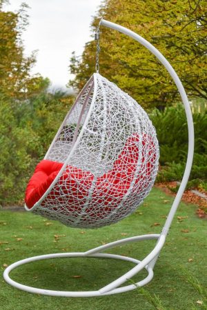 кресло-кокон эмилия белое красная подушка