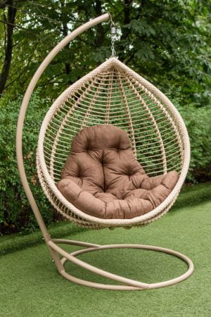 бежеве крісло кокон з ротангу подушка люкс коричнева