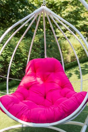 кокон з металу для відпочинку