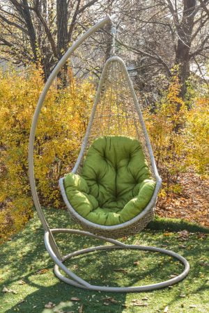 компактне підвісне крісло леді