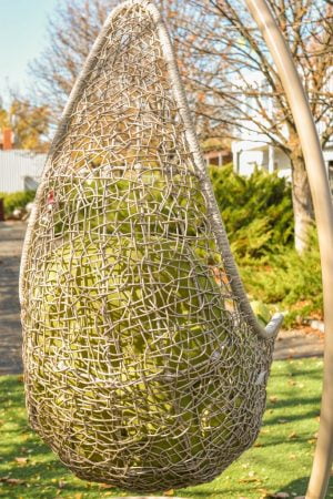 крісло підвісне плетене з ротангу леді