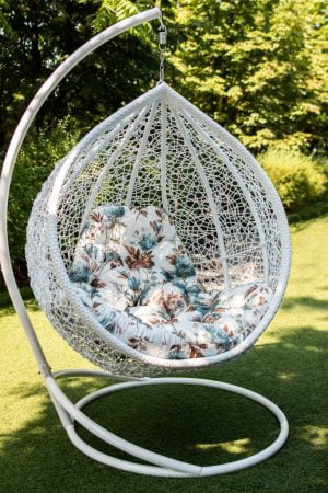 крісло кокон Веста з барвистою подушкою