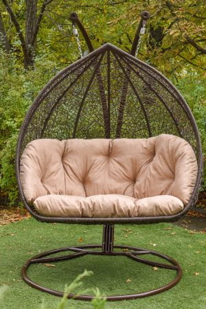 Кресло качели плетёные Дабл ЮМК коричневое с бежем