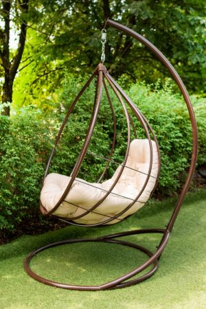 кресло качель для сада в форме кокона