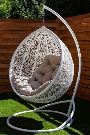 Веста белое подвесное кресло кокон с подушкой беж
