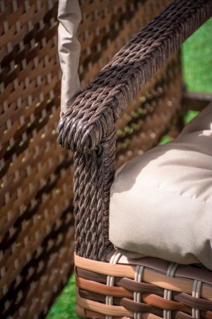 качественное комбинированное плетение ротангом