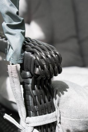 плетение на садовой качеле