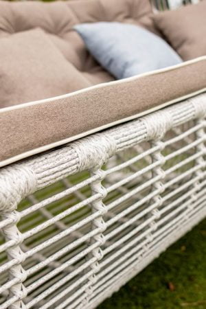 Качели с мягким диваном из паролона