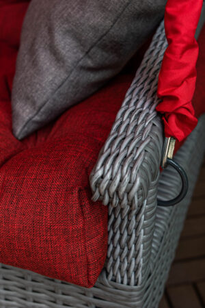 ротанг серый на садовой качеле