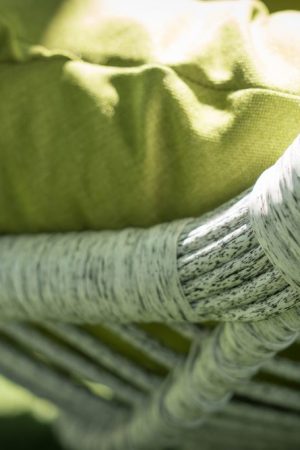 ротанг искусственный на кресле коконе