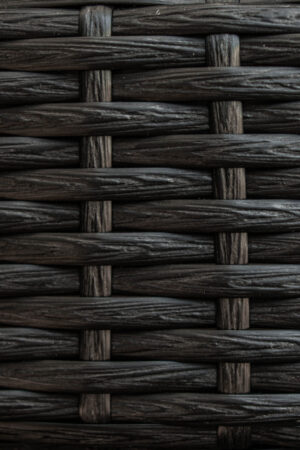 качели черные из искусственного ротанга