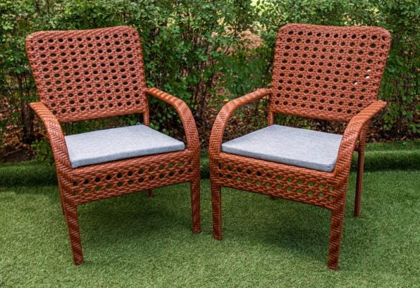 стулья столовые из плетения ротангом