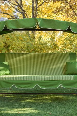 Качели для сада раскладные с крышей