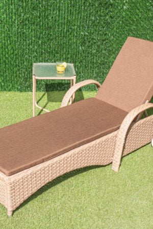 пляжный шезлонг из ротанга раскладной