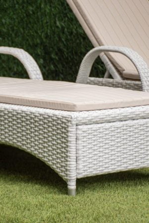 ротанг берёза на шезлонгах