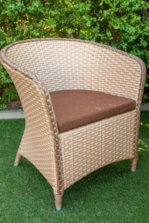 крісло для відпочинку на вулиці