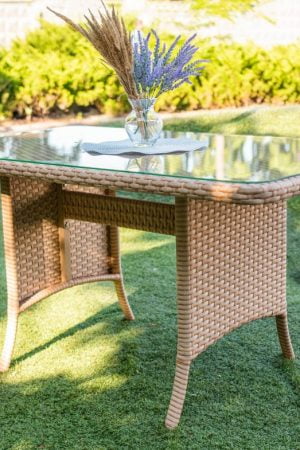 стіл плетений з штучного ротангу зі склом