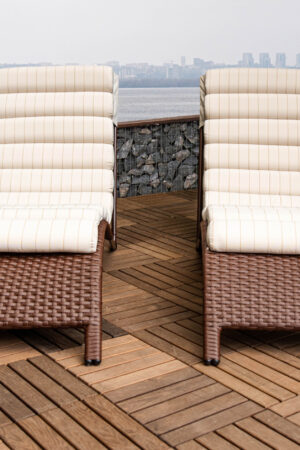лежаки плетеные ротанговые коричневые