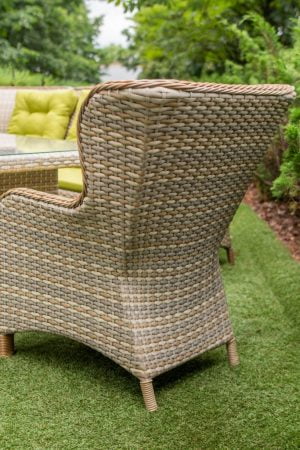плетёное кресло в стиле прованс из искусственного ротанга