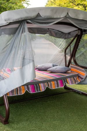 Качеля-кровать для отдыха на улице