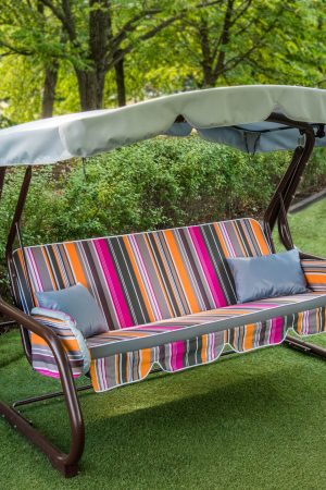 Качели в полоску разноцветные