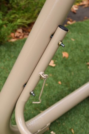 покраска каркаса качели