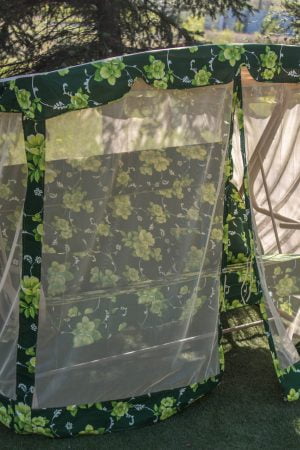 качели для двора с москитной сеткой