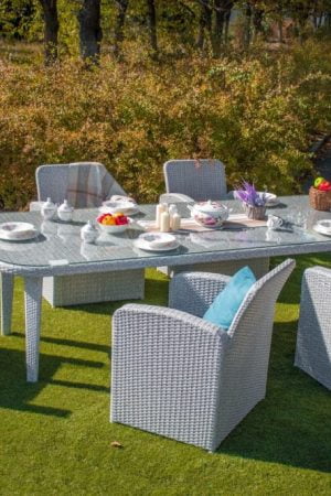 Большой комплект столовой мебели для шестерых