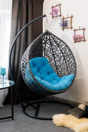 Серое кресло кокон Арт Вуд