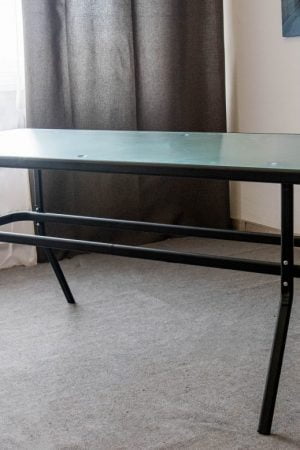 металический стол столешница стекло