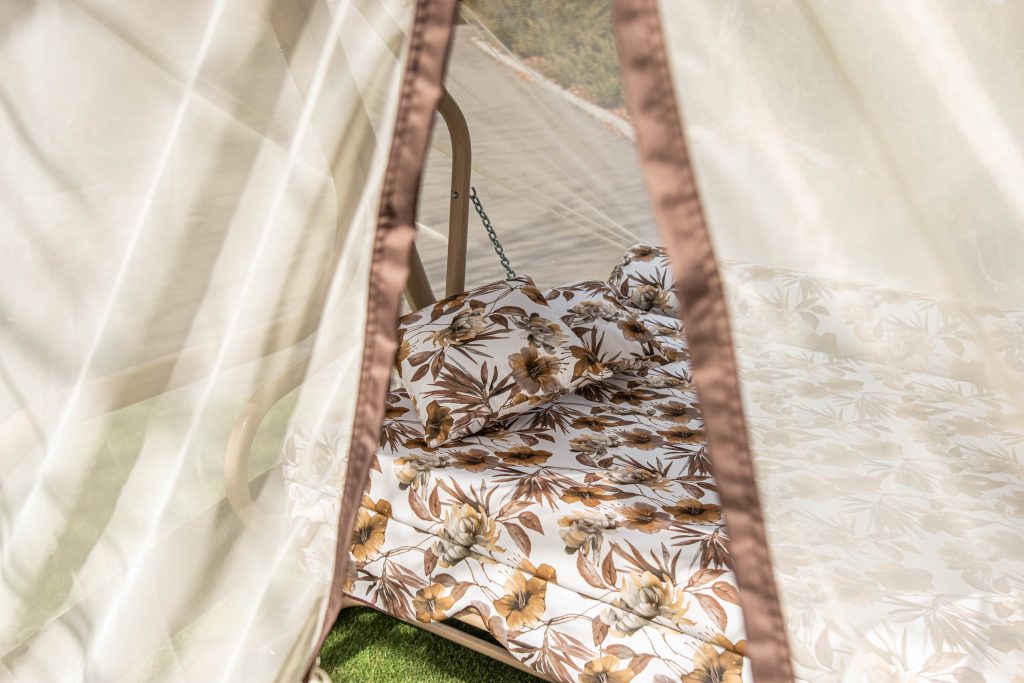 раскладка садовой качели с сеткой