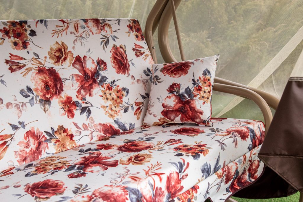 ткани италия на садовой качеле