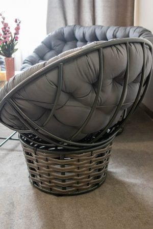 папасан крісло з ротангу на металевому каркасі