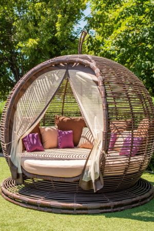 бесідка з ротангу для вулиці