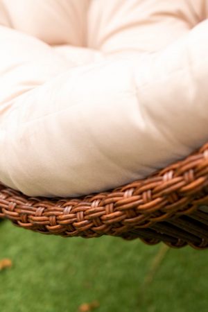 подушка беж в кресле коконе качество