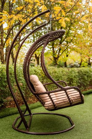 компактное подвесное кресло-кокон для двоих