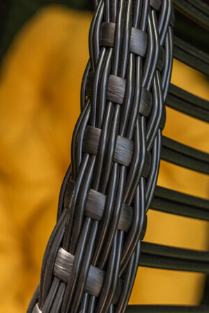 черный искусственный ротанг уличный