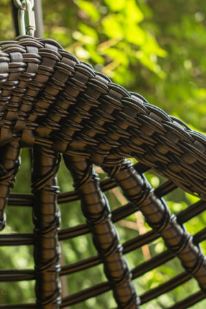 подвесное кресло качалка ротанг черный