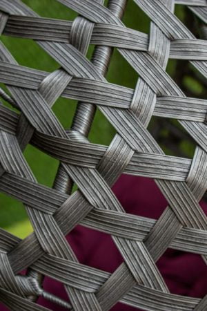 крісло кокон з чорного ротангу