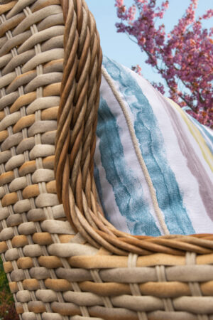 Мадейра з бежевого ротангу