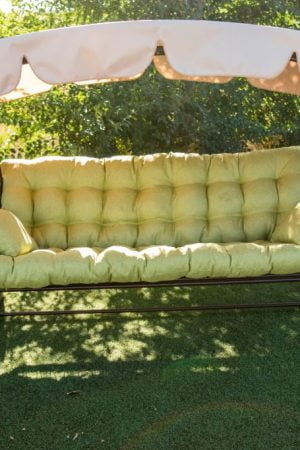 дачные качели Фелиция с коричневым каркасом