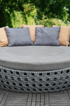 ліжко для вулиці з штучного ротангу