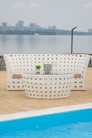 белый комплект мебели