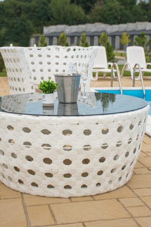 уличная белая мебель для отдыха из ротанга