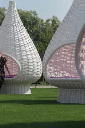 белые бунгало для отдыха на улице