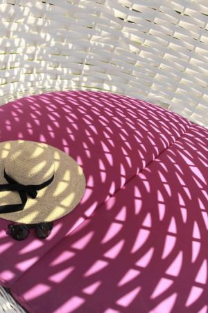 плетёный садовый круглый лежак шезлонг